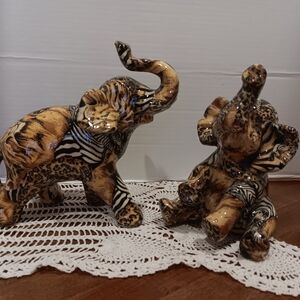 Artistic Elephant Figurine Duo - Tan and Black